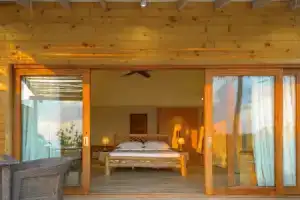 Отель «You & Me Maldives», Раа Атолл