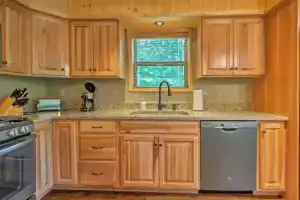 Timber Home: Walk to Slopes & N Conway Shops!, Норт-Конвей