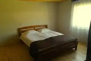Hotel Kepney, Омало