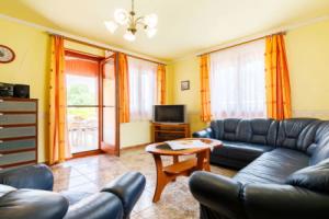 HOUSE NáRCISZ BALATONFOLDVAR/BALATONSZARSZO, Балатонсарсо