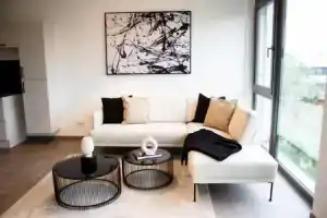 Luxuriöses Neubau-Apartment mit e-Lade Parkplatz, Карлсруэ