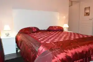 Rochire Location, Жерарме