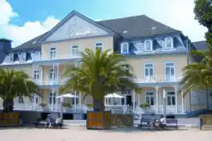 Hotel «Fürstenhof», Бад-Пирмонт