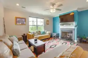 Walk to Ocean: Group Getaway in Virginia Beach!, Вирджиния Бич