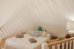 TD Trullo Roverella Charming Trullo with Pool, Кастеллана-Гротте