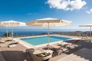 Villa Near Seaside Village With Pool, Агия-Пелагия