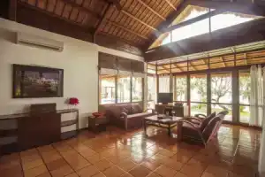 Victoria Phan Thiet Beach Resort & Spa, Муине