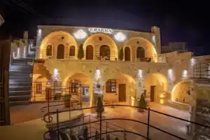 Chakra Special Caves, Ургюп
