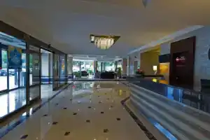 Best Western Plus Hotel Konak, Измир
