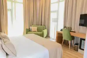 White Hill Hotel Spa & Conference, Дуррес
