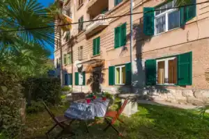 Emillia Opatija in Opatija, Опатия