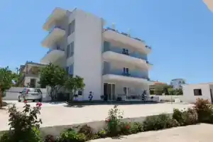 Summer Point Hotel, Ксамил