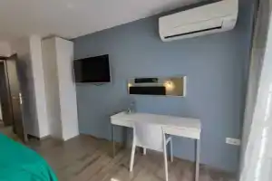Pop Villa Sleeps 3 With Pool, Задар