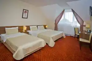 Hotel «Kantoria», Тарнув