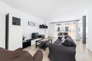 MOLL 3 - Apartment with sea views in Cala Bona. Free WiFi, Кала-Бона
