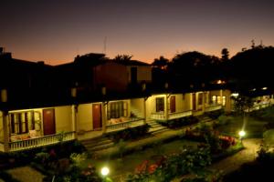 Chitwan Village Resort, Саураха