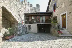 Casa Di Luce, Десензано-дель-Гарда