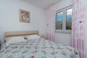 Flower House, Kaštel Kambelovac
