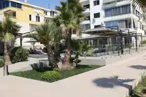 Comfort Suites, Голем