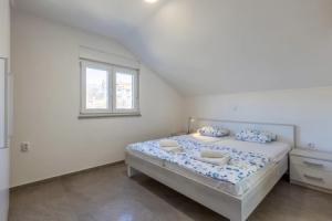 Nice Apartment in Povile With Wifi and 2 Bedrooms, Povile
