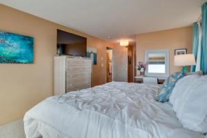 Pacific Penthouse With Sunroom & Ocean Views!, Ньюпорт