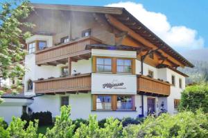 Apartment in Filzmoos Near Ski Amade, Фильцмос