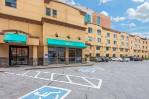 Апарт-отель «Quality Inn and Suites», Ниагара-Фоллс