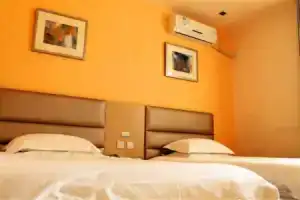 Отель «Grace Inn Middle Chongqing Road Airport Branch», Циндао