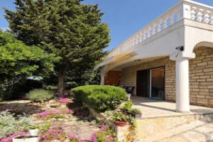 Apartment Djurdja - 20 m from beach : A2 Luka Murter, Island Murter, Betina