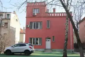 Guest House Miss Depolo, Белград