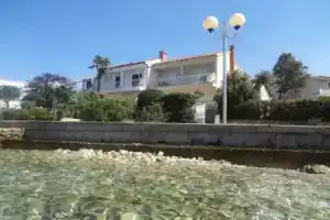 Andri - 5 m From the Beach - A2-donji, Козино