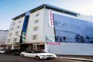 Dimet Park Hotel, Ван