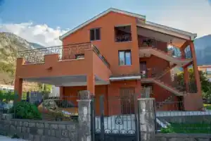 Apartment Atina, Котор