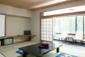 Urakusatsu Tou, Кусацу