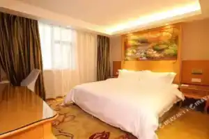 Yierf Hotel (Shenzhen Bantian Wuhe subway station store), Шэньчжэнь