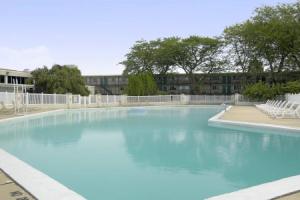 Country Hearth Inn & Suites Lancaster, Ланкастер