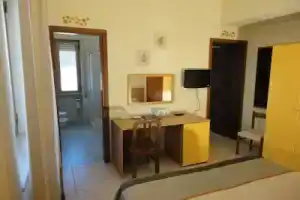 Hotel «Mariani», Лидо-ди-Камайоре