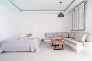 Ambience Suites, Фиростефани