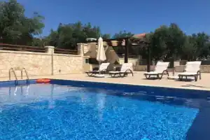 Levanda Luxury Stone Villa, Каливес