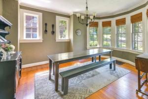 Fire Pit, Large Yard: Midtown Columbus Bungalow!, Колумбус