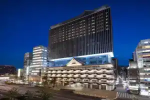 Hotel «Royal Classic Osaka», Осака
