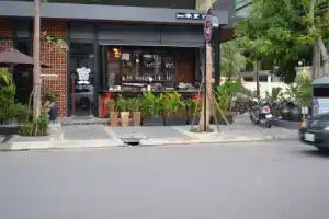 Monsoon Bassac Hotel, Пномпень