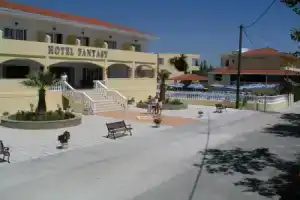 Fantasy Hotel, Колимбия