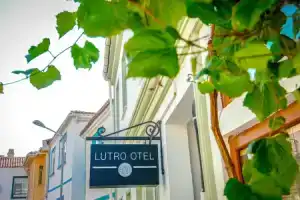 Lutro Otel, Бозджаада