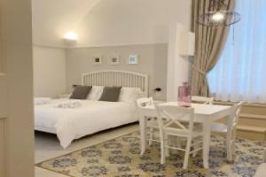 Domina Living Apartments - Montecucco, Бишелье