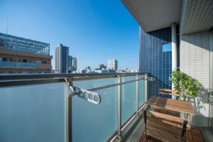 City Hotel Shinsaibashi Namba cafe food 50sqm, Осака
