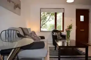1 Bedroom Flat 5 Minutes Away From Stephens Green, Дублин