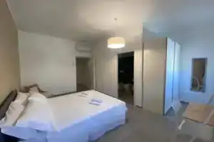 Casa Stella, in centro, a 100 m dal mare 3 bagni, Донналуката