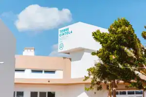 Отель «Torre Cintola Natural Sea Emotions», Монополи