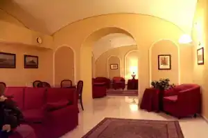 Hotel «Nuovo Rebecchino», Неаполь